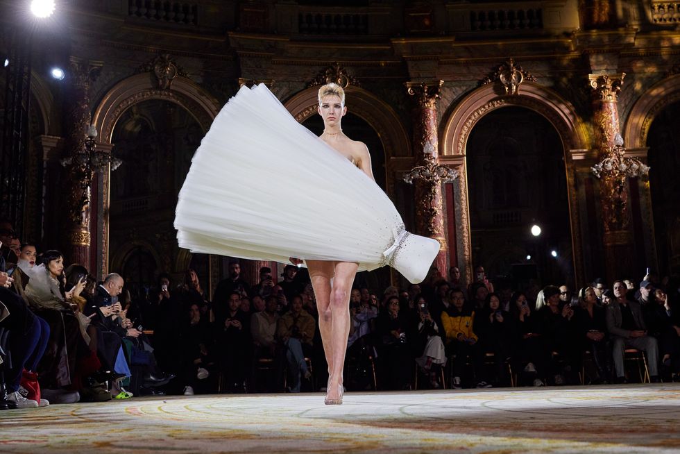viktor  rolf  runway paris fashion week haute couture spring summer 2023