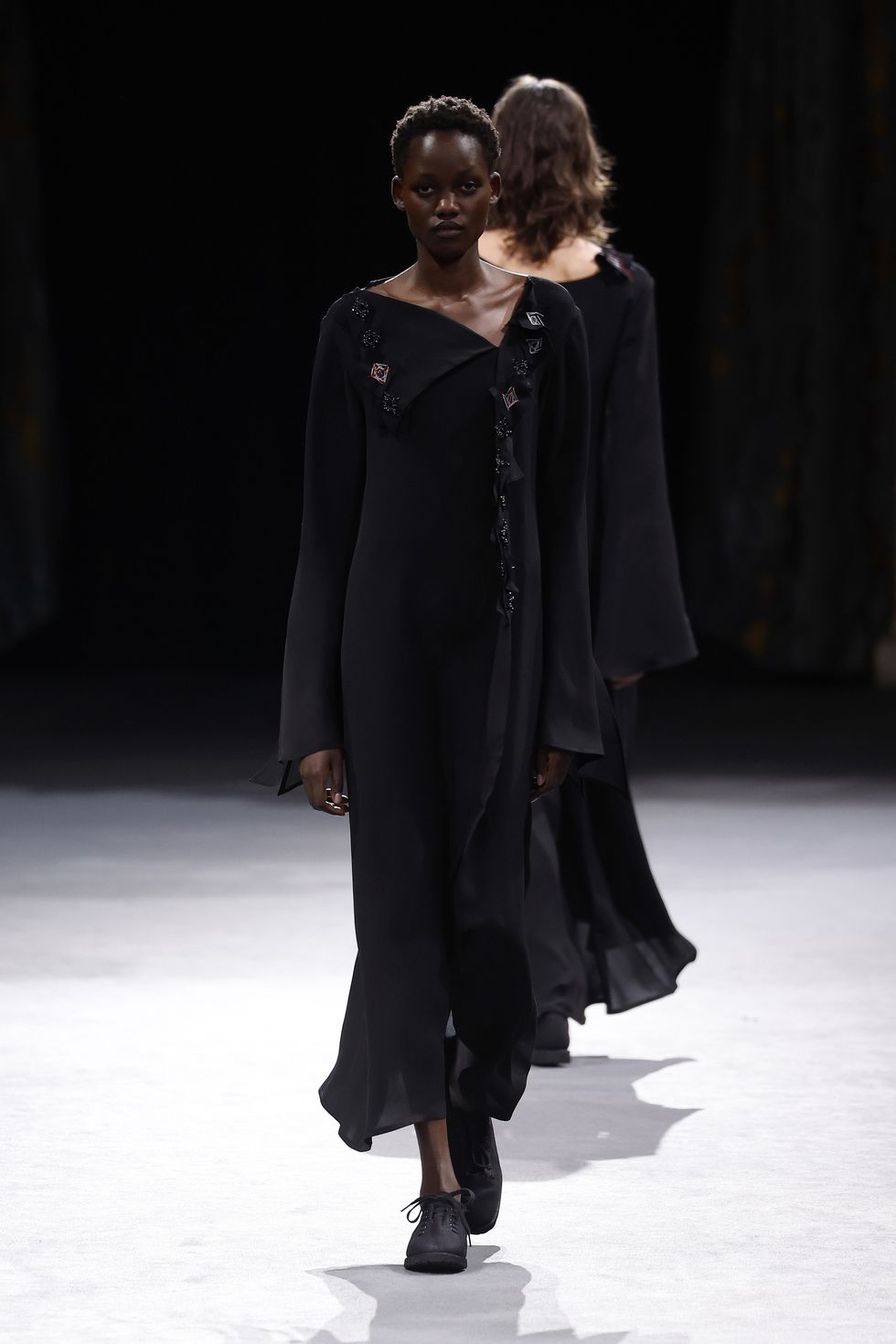 yohji yamamoto runway paris fashion week womenswear fall winter 2023 2024