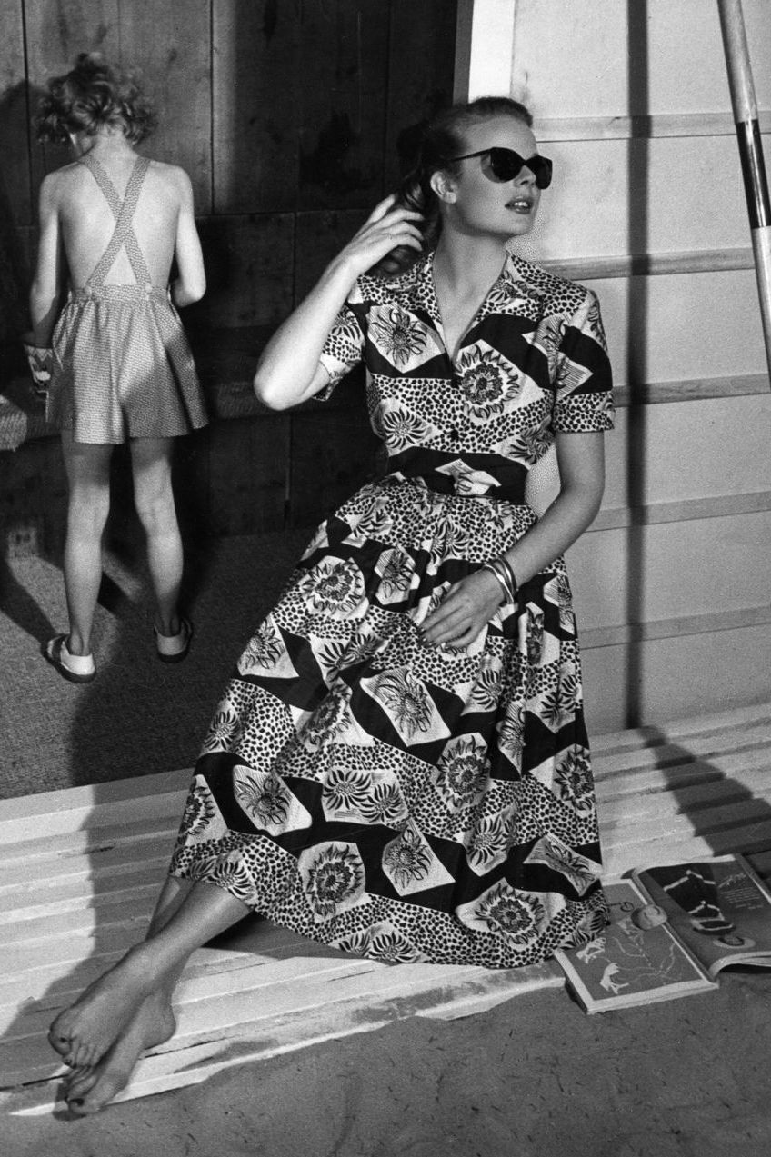 Patrón de costura vintage de los años 50 Vestido elegante -  España
