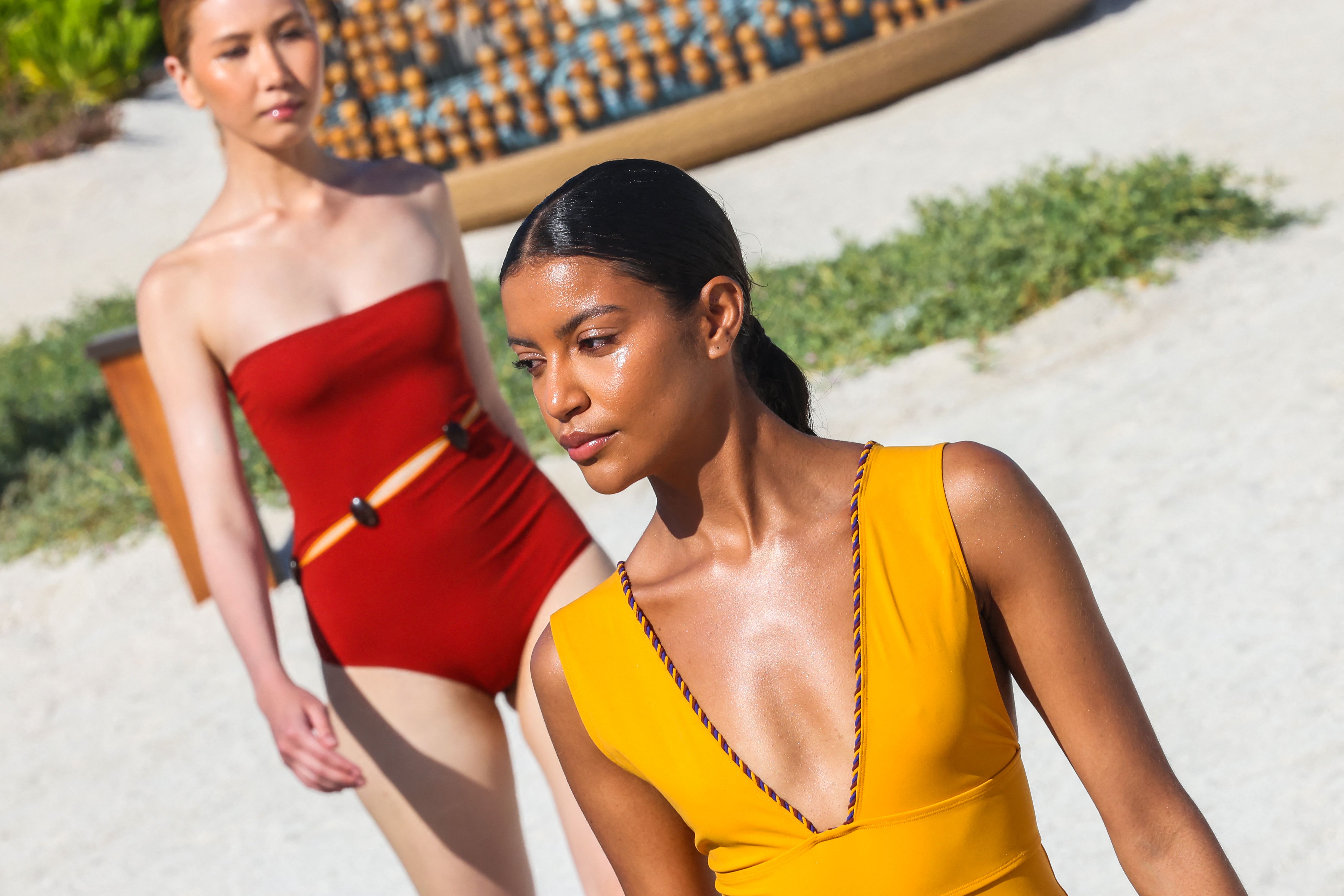 I costumi interi più chic da comprare con i saldi estivi 2025 sono questi