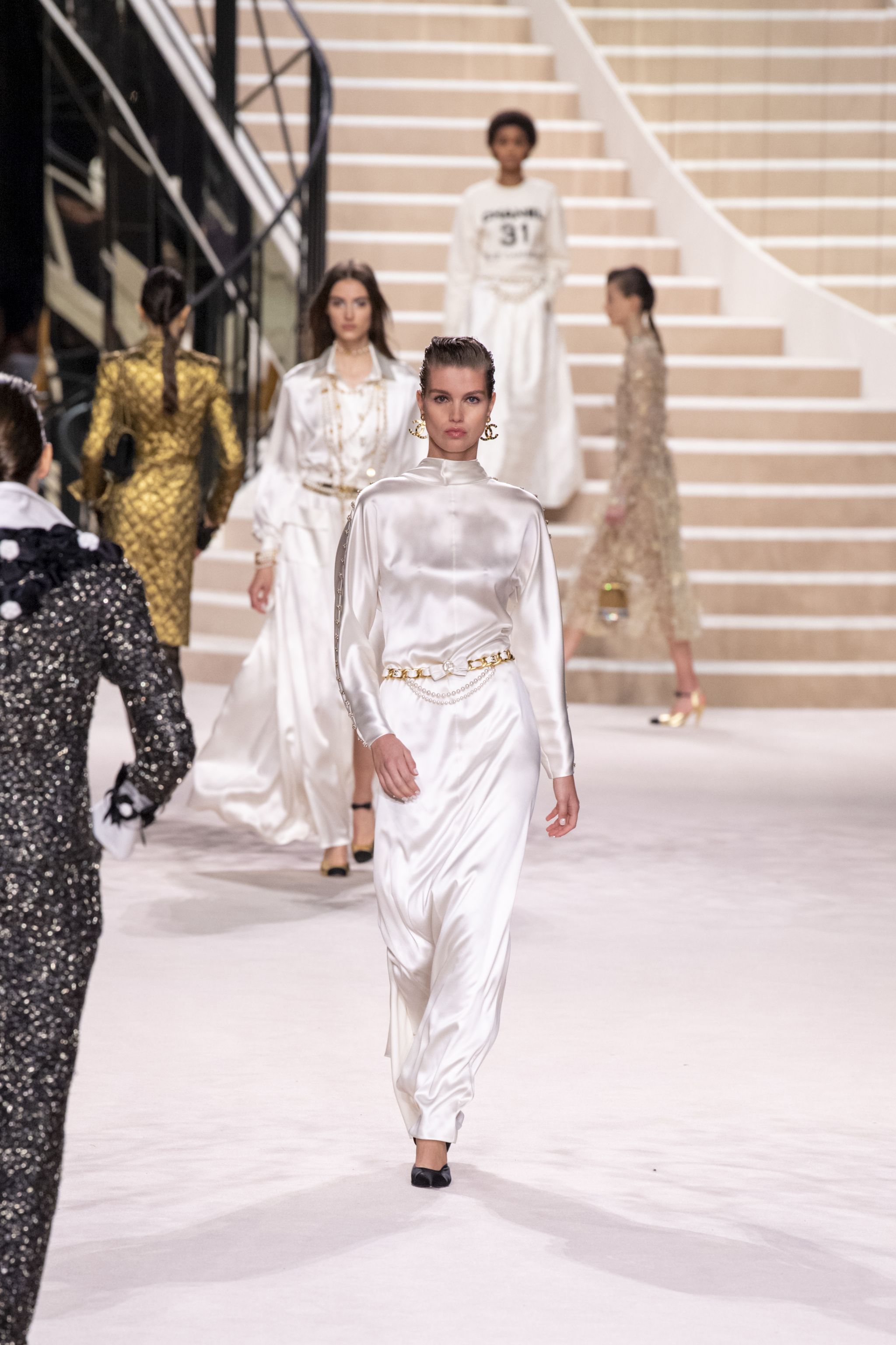 Chanel and Prada postpone upcoming fashion shows due to coronavirus