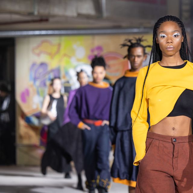 https://hips.hearstapps.com/hmg-prod/images/models-walk-the-runway-during-the-mossi-womenswear-fall-news-photo-1678296477.jpg?crop=0.668xw:1.00xh;0.329xw,0&resize=640:*