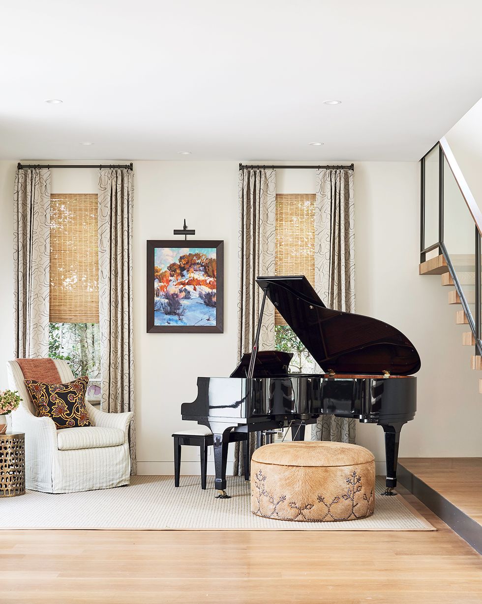 Modern Rooms With Grand Pianos