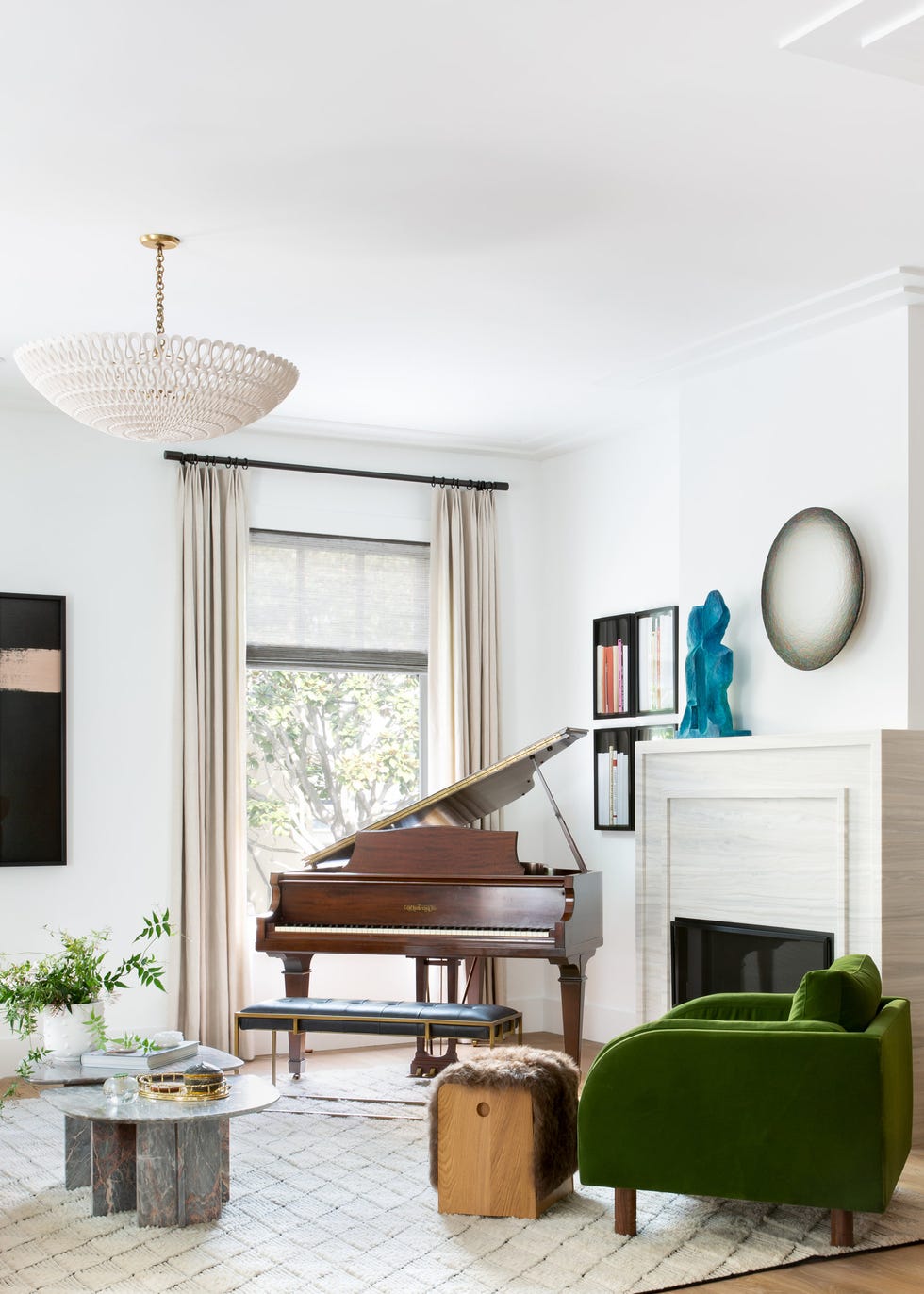 20 Striking Examples of Modern Rooms With Grand Pianos