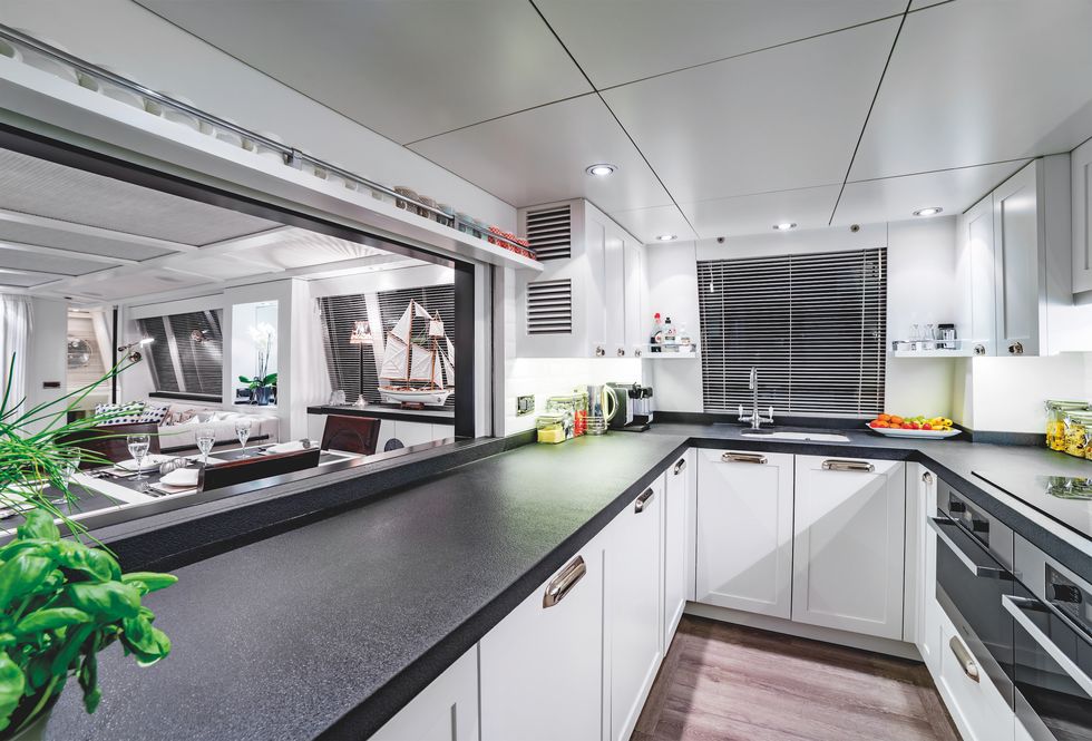 modern houseboat is for sale in chelsea