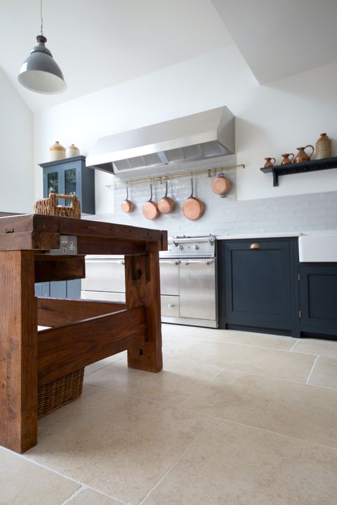 modern kitchen   monte carlo tumbled limestone, quorn stone