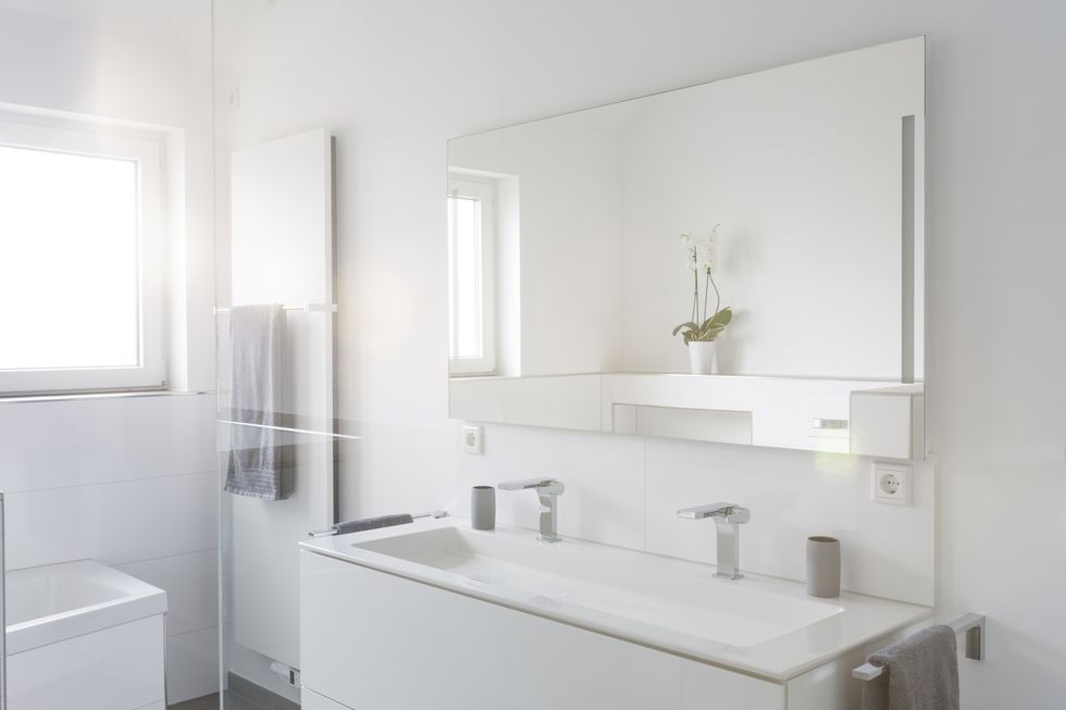 modern white bathroom