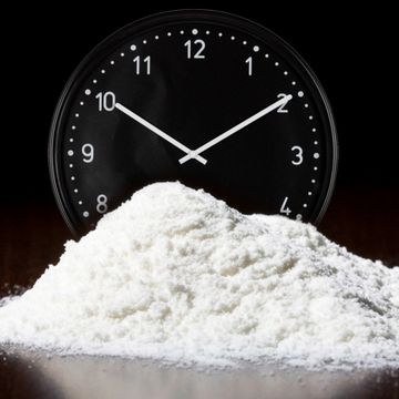Sea salt, Chemical compound, Salt, Clock, Table salt, Sodium chloride, Powder, Fleur de sel, 