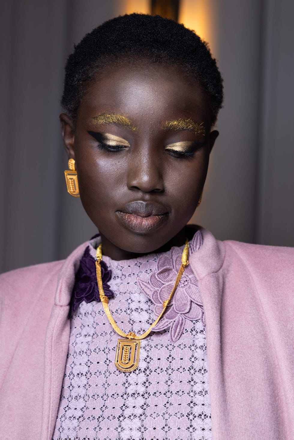 fall 2025 makeup trends from the runways