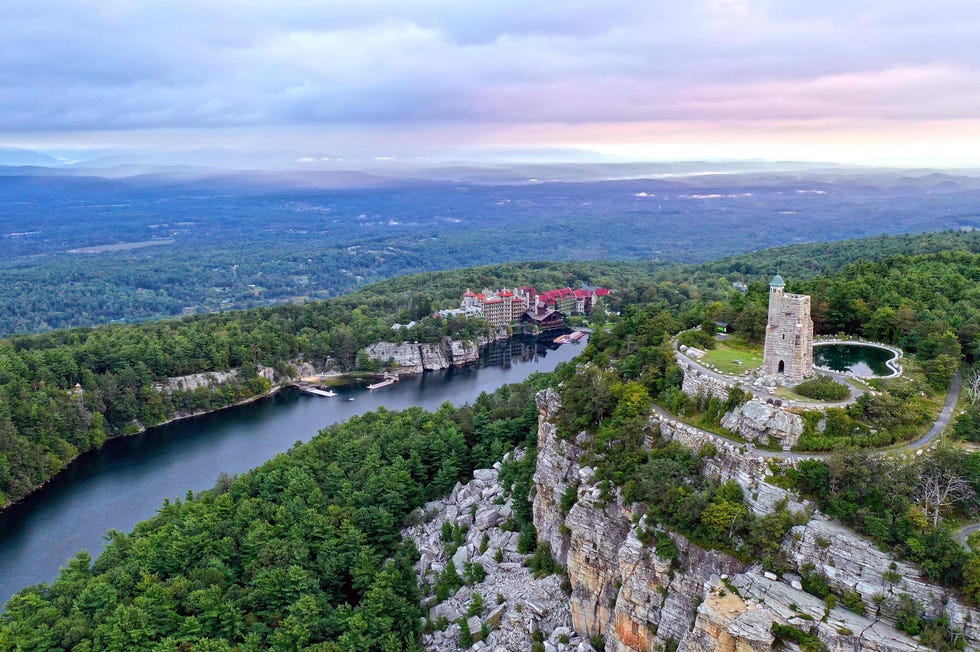 All-inclusive resort for teens — Mohonk Mountain House Mohonk Mountain House, an all-inclusive resort for teens