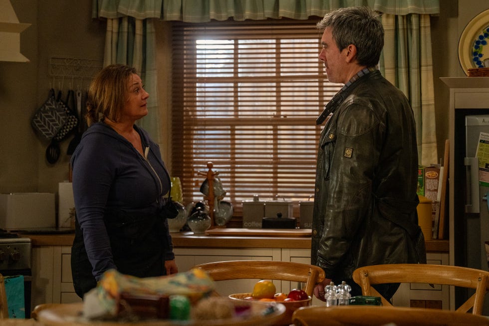 moira dingle, cain dingle, emmerdale