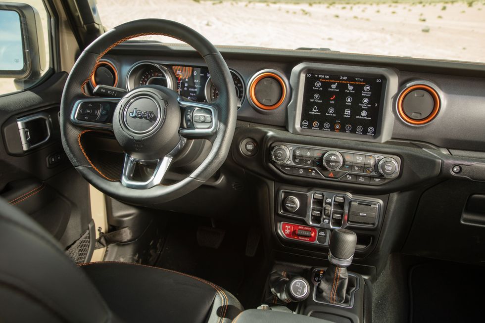 2020 jeep gladiator mojave interior