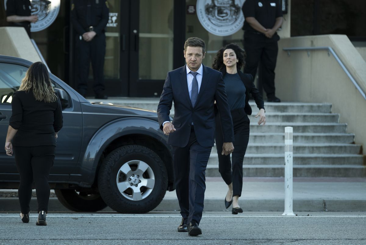 mayor of kingstown never missed a pigeon jeremy renner as mike mclusky and necar zadegan as evelyn foley in season 2, episode 1 of the paramount series mayor of kingstown photo cr dennis p mong jrparamount © 2022 viacom international inc all rights reserved