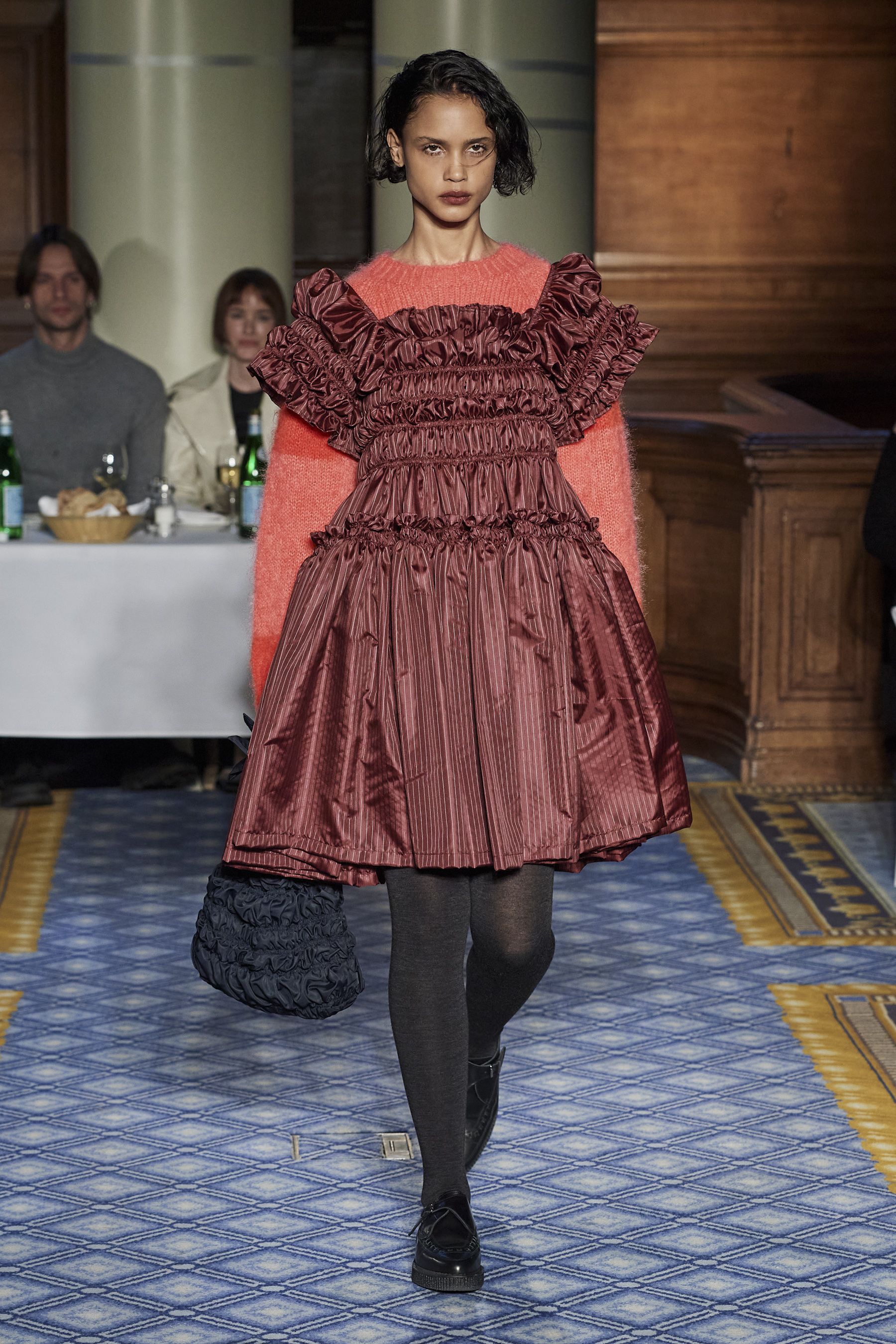 モリー ゴダード(MOLLY GODDARD)コレクション一覧｜ELLE ONLINE