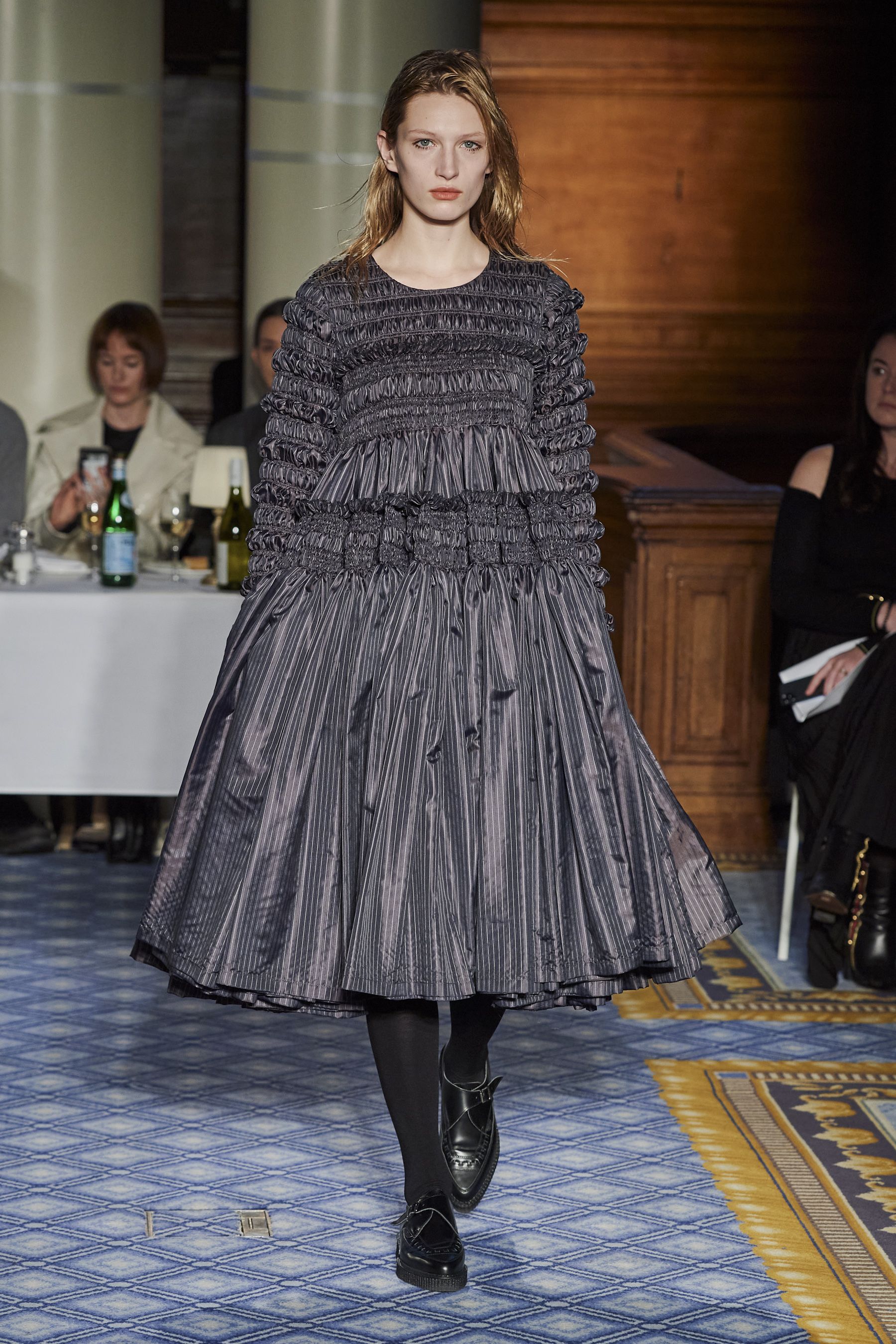 モリー ゴダード(MOLLY GODDARD)コレクション一覧｜ELLE ONLINE