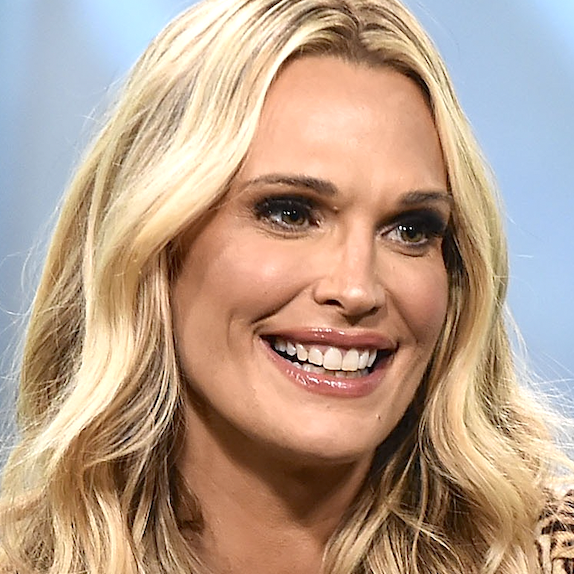 Molly Sims Is a Walking Fire Emoji While Wearing a String Bikini on Vacation