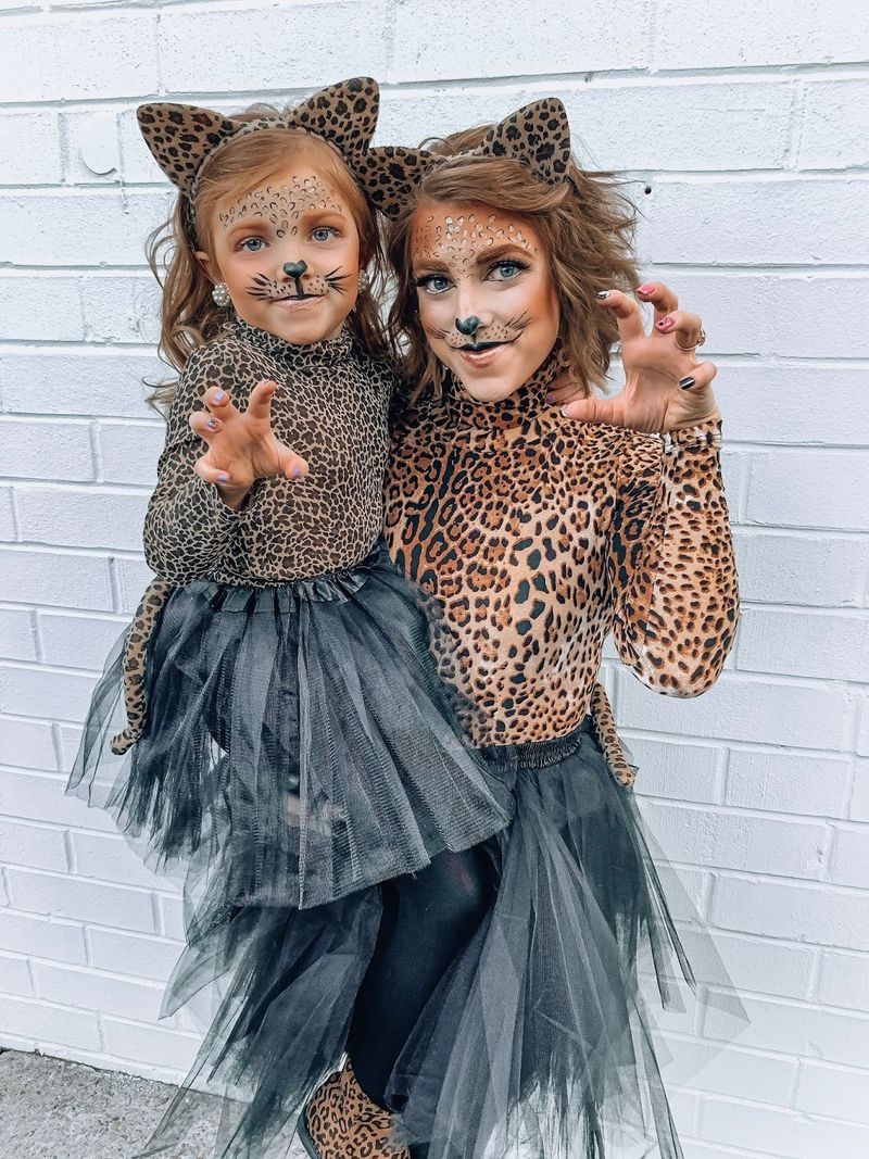 mom daughter halloween costume leopards