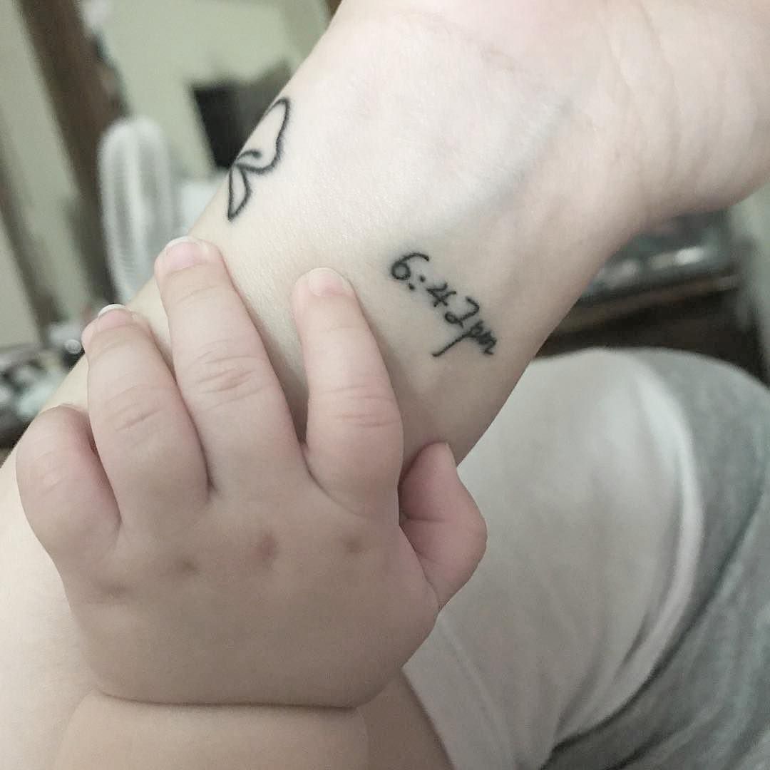 202314 Classy designs Mom tattoos on wrist