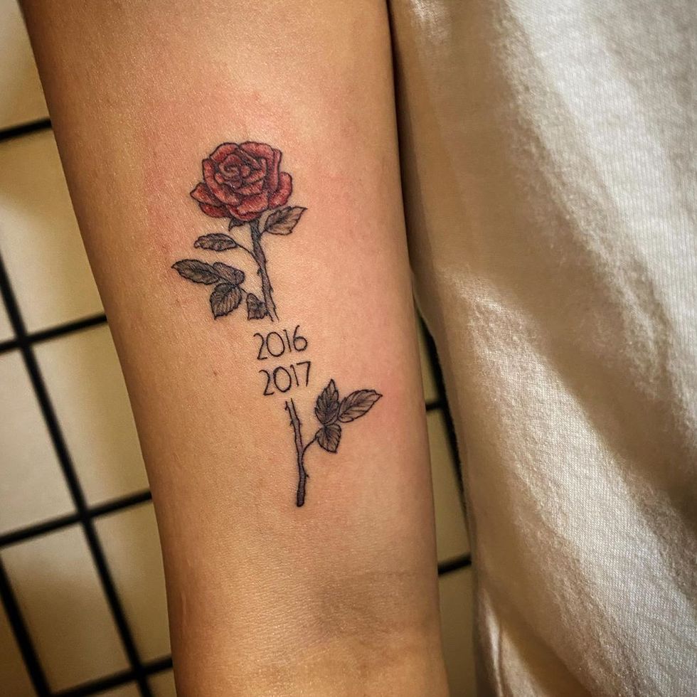 tattoo ideas and designs for moms - rose with birth years tattoo