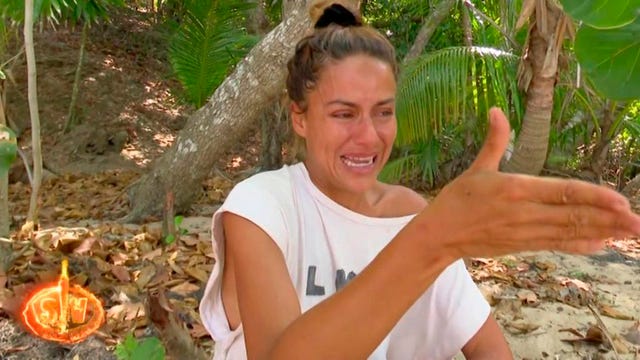 Mónica Hoyos rompe a llorar por culpa de Isabel Pantoja