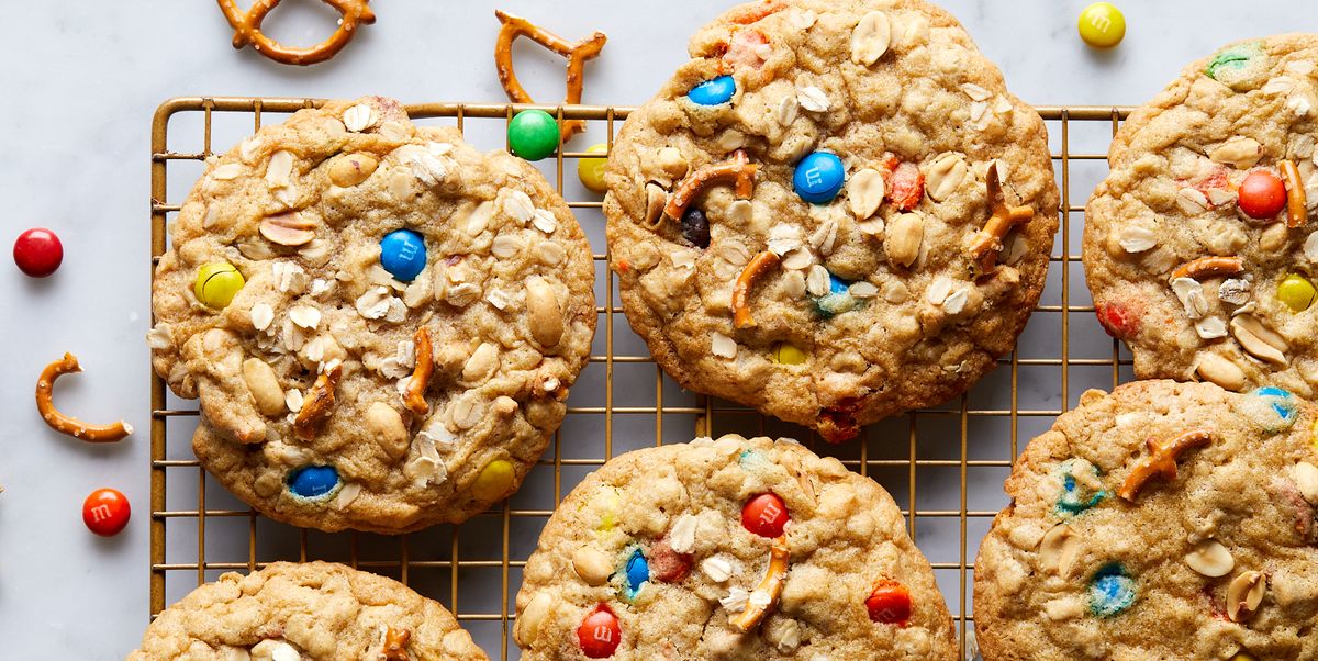 monster cookies with oatmeal and mm's candy