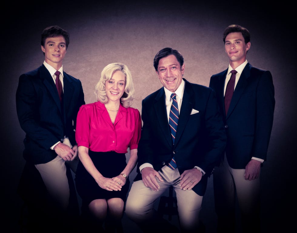 nicholas chavez as lyle menendez, chloee sevigny as kitty menendez, javier bardem as jose menendez and cooper koch as erik menendez in monsters the lyle and erik menendez story, a mother, father and two sons smile as they pose for a family portrait