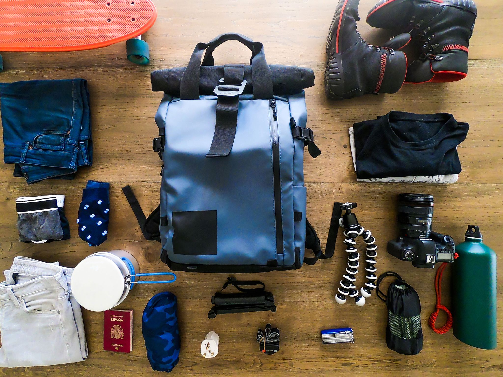 Trekking: zapatillas, mochilas, bastones ¿en qué tienes que invertir  para disfrutar de la montaña?