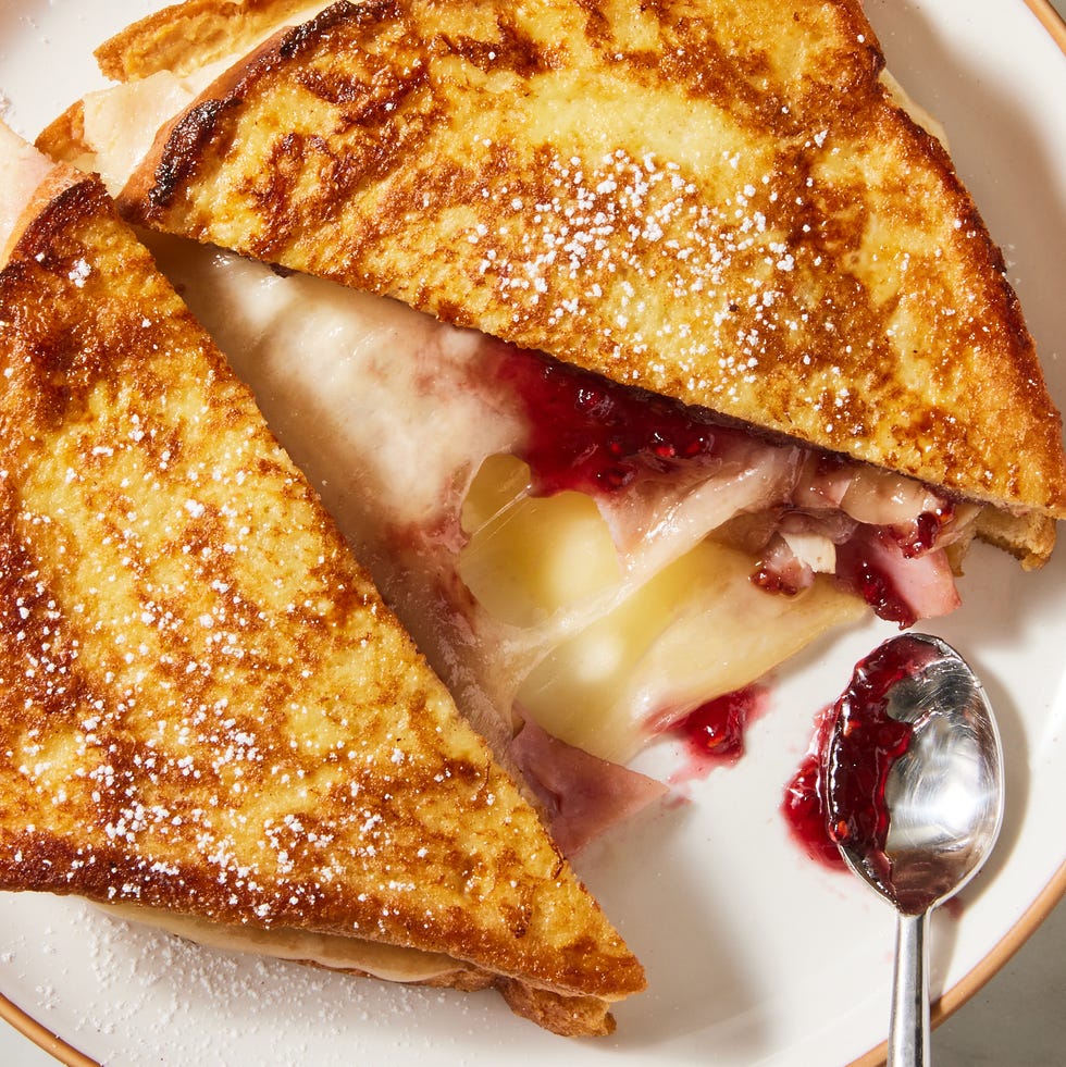 monte cristo sandwich with raspberry preserves