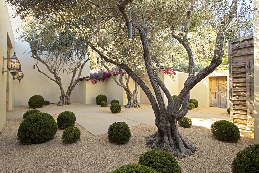 montecito-courtyard-outdoor-awards-veranda