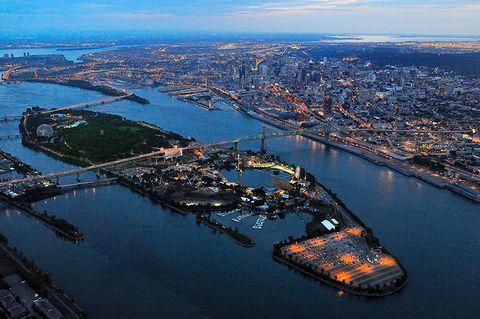 Aerial photography, Water, Water resources, Bird's-eye view, Waterway, Urban area, Sky, River, Metropolitan area, City, 