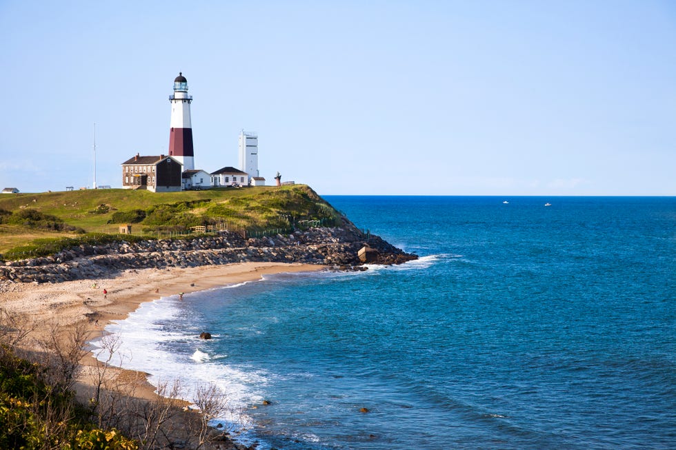 montuak lighthouse