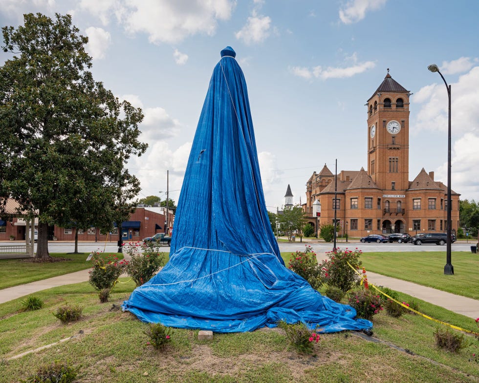 The Tuskegee Confederate Monument was erected in 1906 by the United Daughters of the Confederacy After the monument was vandalized in June it was covered with blue tarp by the city of Tuskegee which is looking for ways to remove the monument completely