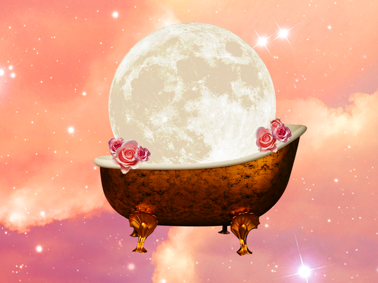 Rituale del bagno di luna nuova in base al vostro segno zodiacale