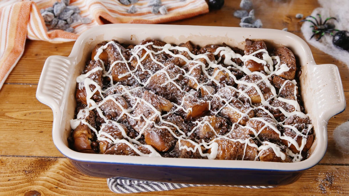 preview for Moon Rock Bread Pudding Is Deliciously Decadent