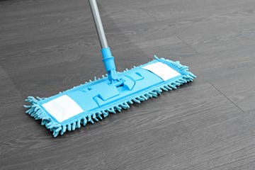 how to clean laminate floors