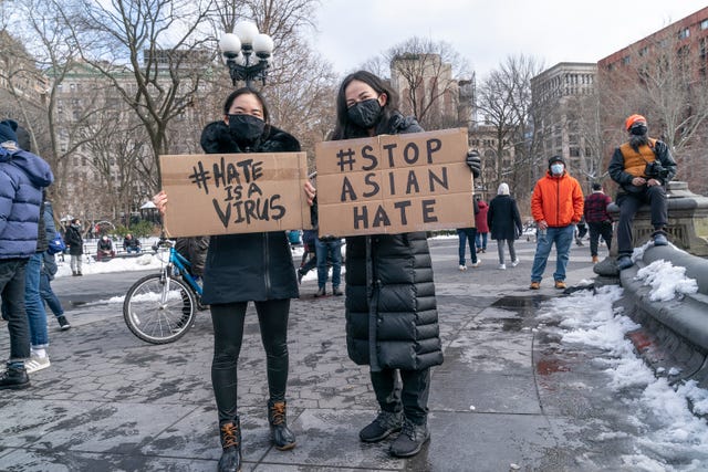 more than 200 people gathered on washington square park to