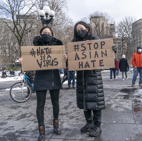 more than 200 people gathered on washington square park to