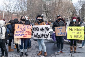 more than 200 people gathered on washington square park to