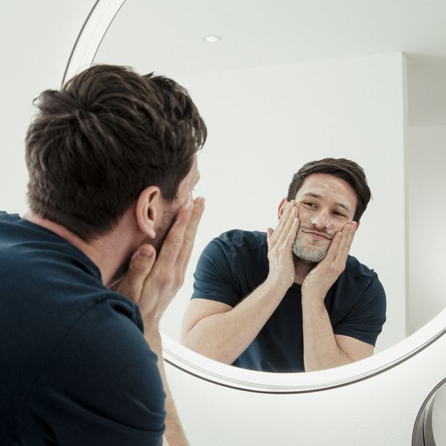 Limpieza facial hombre piel sensible