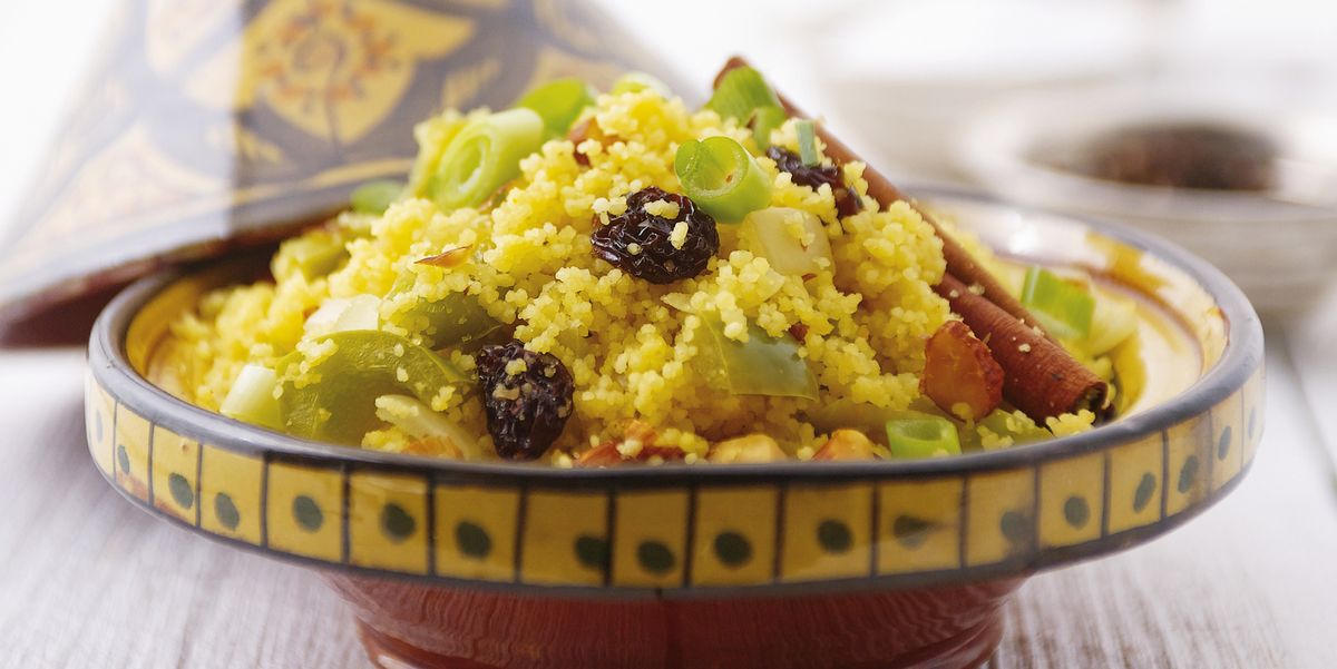 Morocco, Cous-cous with oranges, peppers and cinnamon, close-up