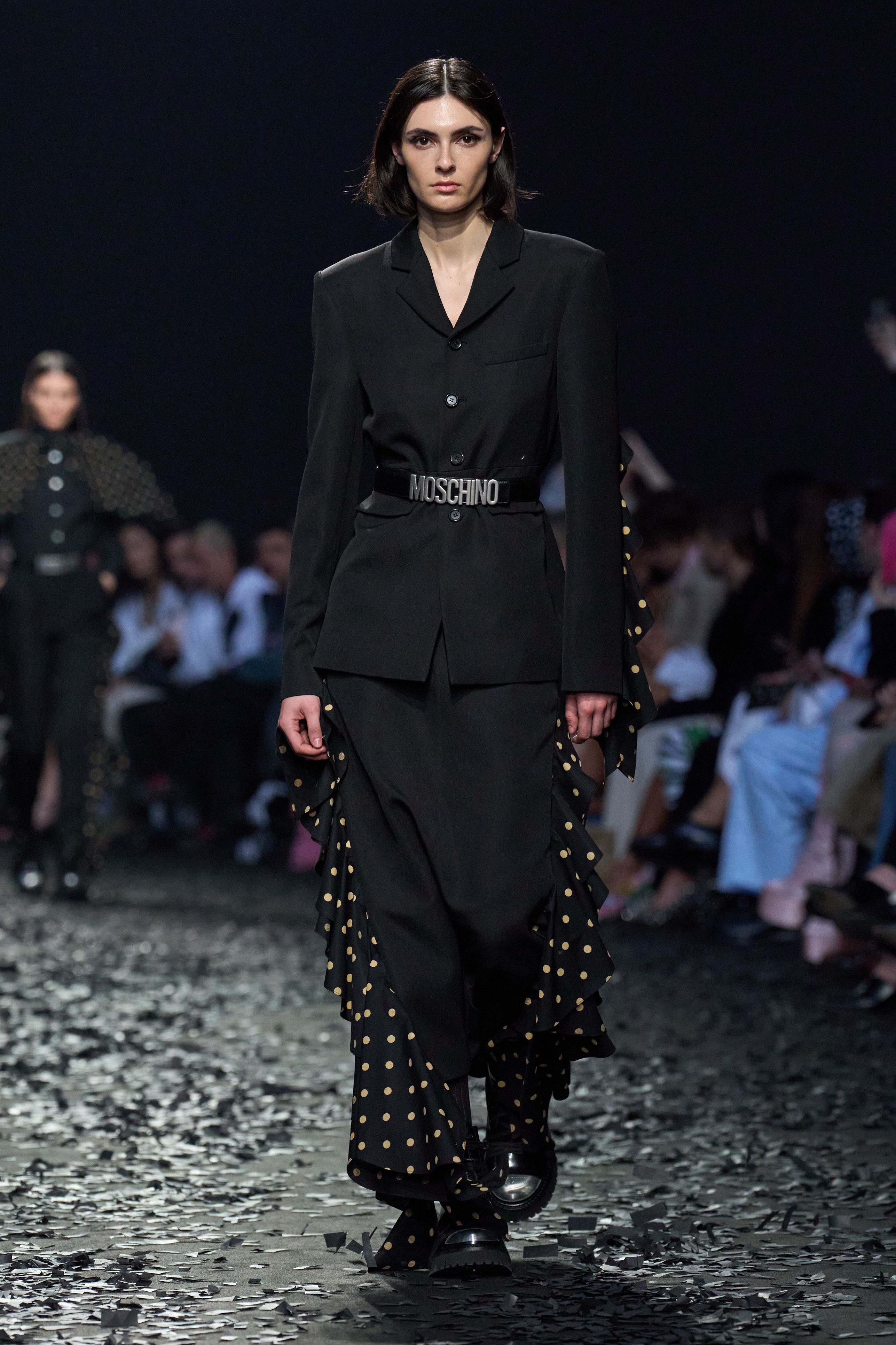 モスキーノ（MOSCHINO）2025-26秋冬コレクション | ファッション