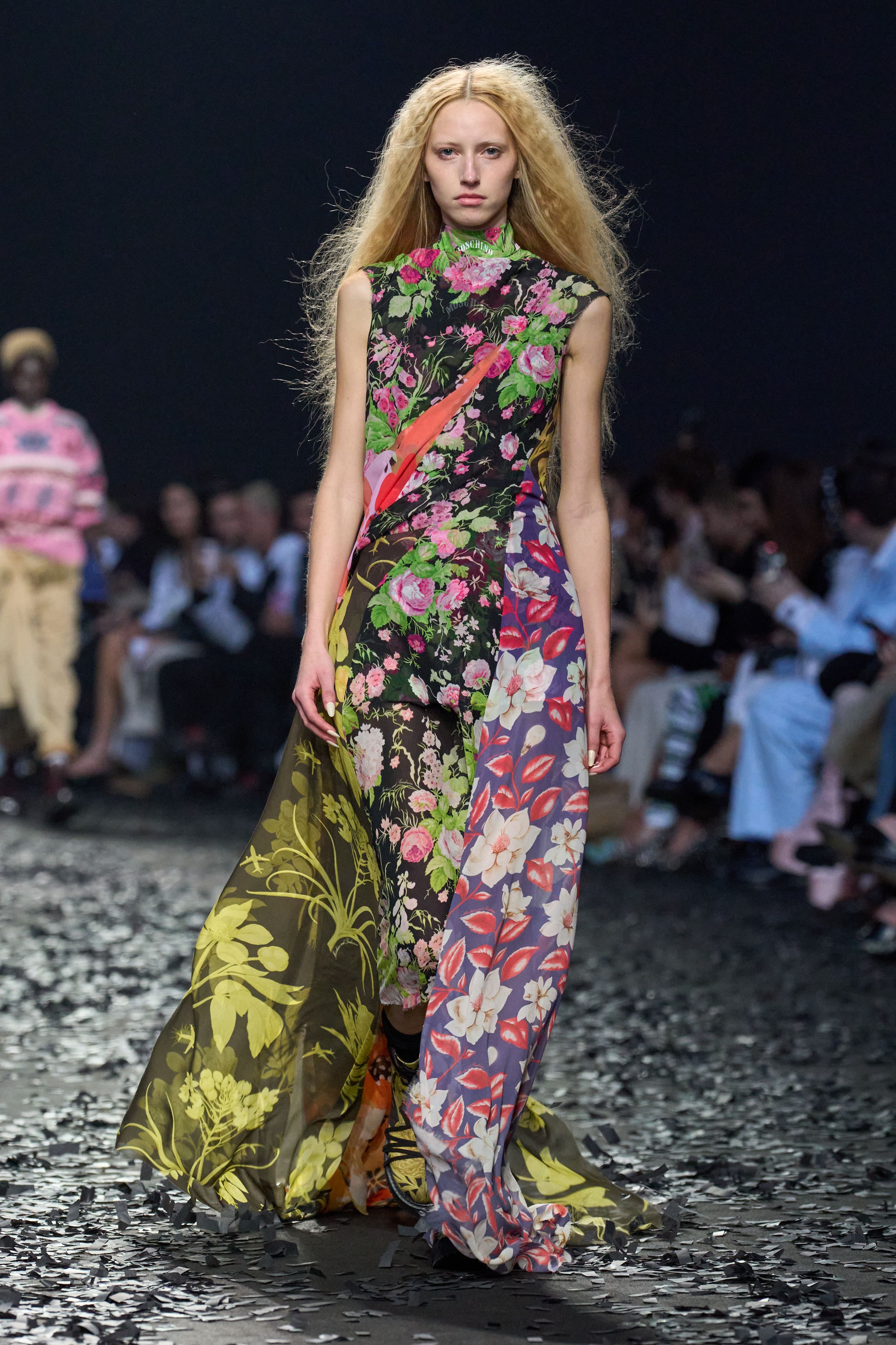 モスキーノ（MOSCHINO）2025-26秋冬コレクション | ファッション