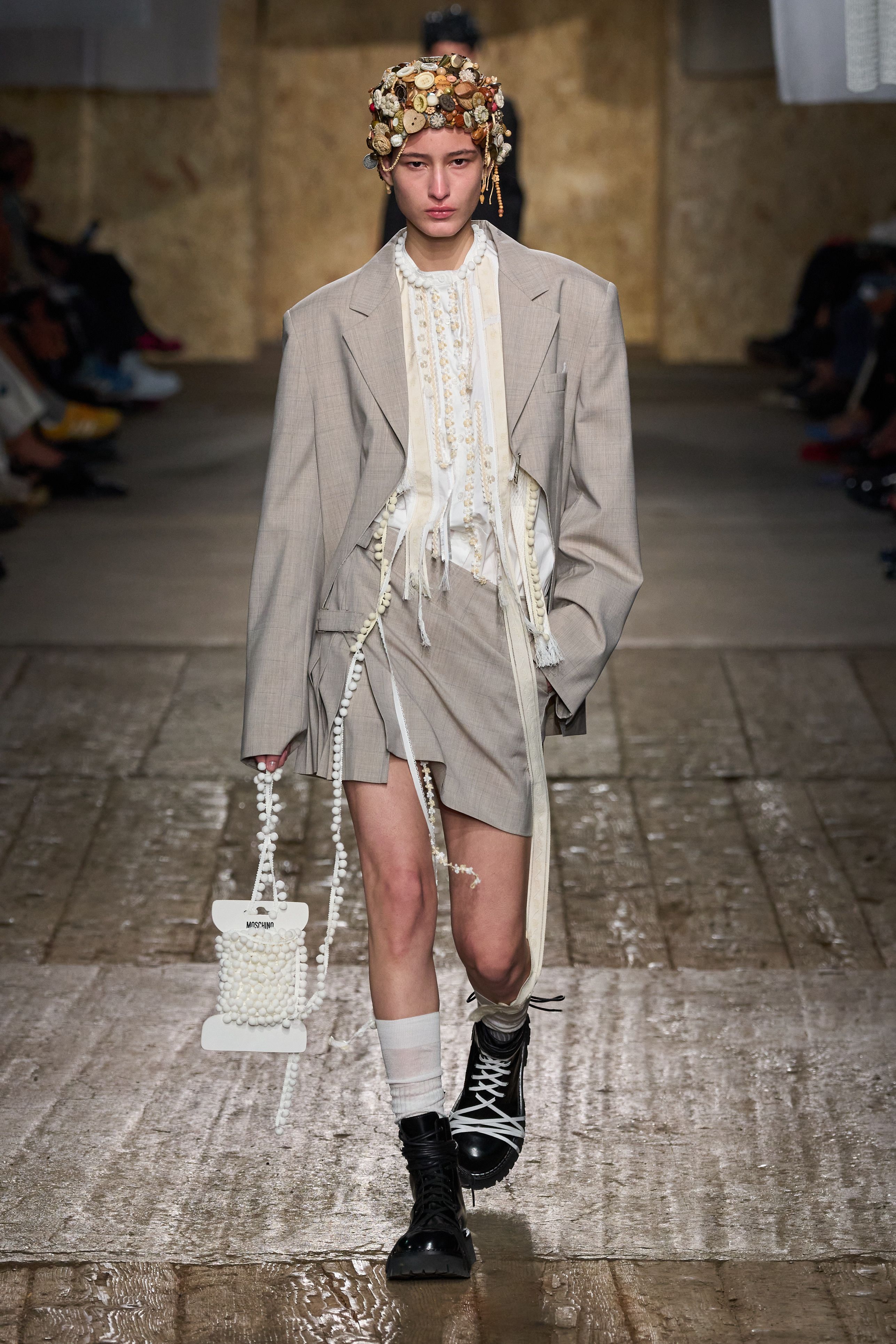 MOSCHINO（モスキーノ）｜2019春夏NY、ロンドン、ミラノ、パリ