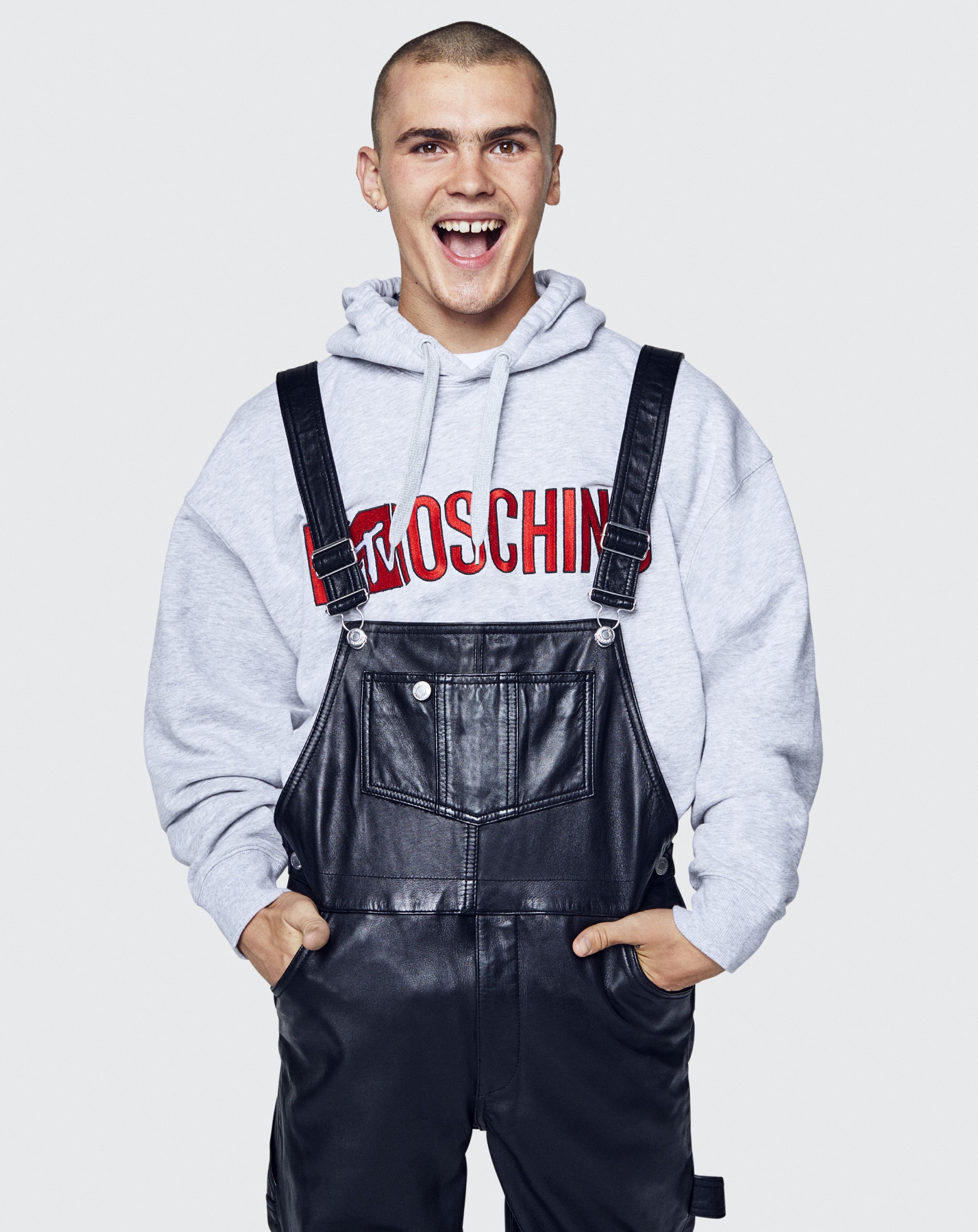 H&m moschino jumper best sale