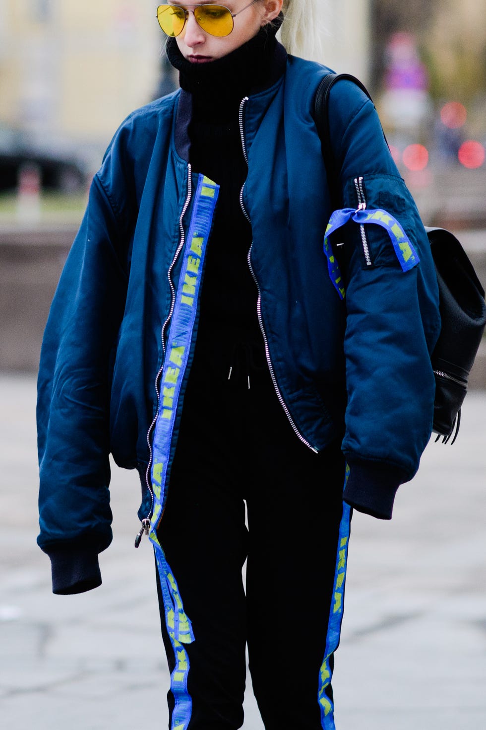 Cobalt blue, Blue, Street fashion, Clothing, Electric blue, Fashion, Outerwear, Costume, Textile, Headgear, 