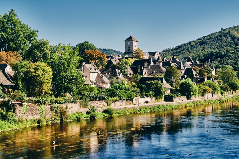 argentat village south side of river, dordogne