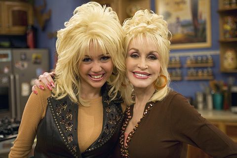 mother daughter halloween costumes miley cyrus dolly parton