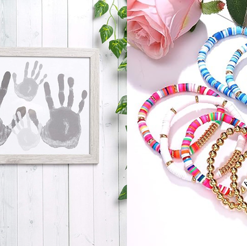 the kate and milo rustic family handprint photo frame and hzeyn 9 pack mama heishi bracelet set are two good housekeeping picks for best mother's day gifts from toddlers