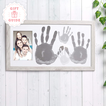 the kate and milo rustic family handprint photo frame and hzeyn 9 pack mama heishi bracelet set are two good housekeeping picks for best mother's day gifts from toddlers