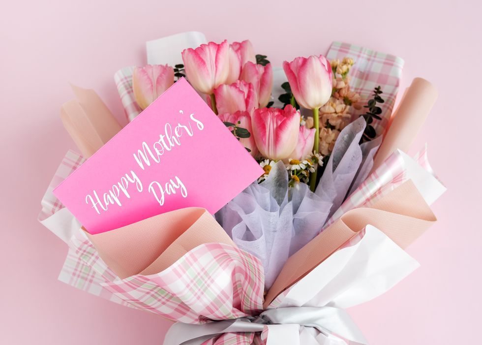  Mothers Day Gifts from Daughter Son - Mom Birthday Gifts,  Christmas Valentines Day Gifts for Mom, Gift Basket for Mother in Law,  Mama, Bonus Moms, Mom Gift Box : Home 